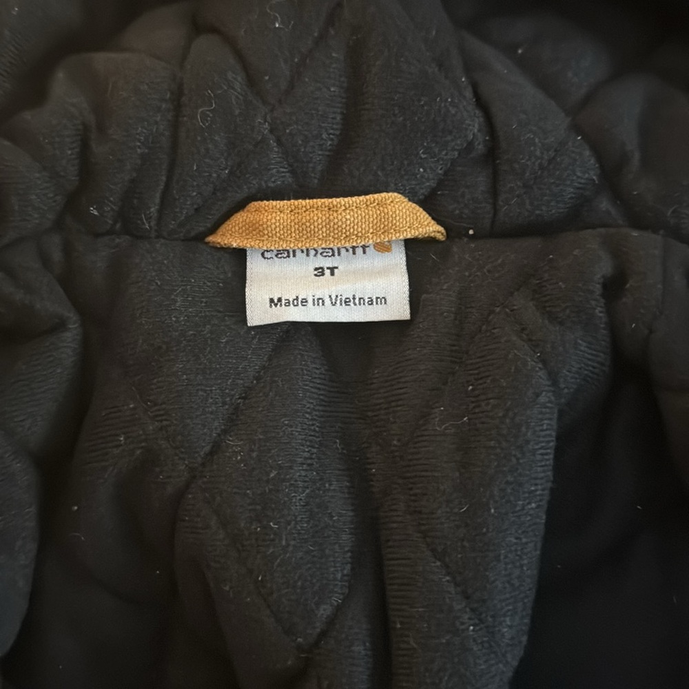 Boys or girls 3T Carhartt jacket - Picture 2 of 4